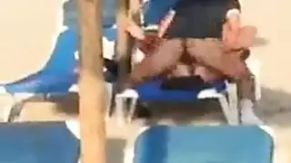 واجب المطبخ: مص وعمل شرجي أثناء العمل