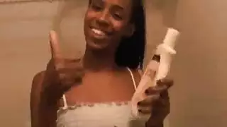 نحيف الهرة الطبيعية