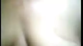 امرأة عربية ناضجة ممتلئة وشاب يمارسان الجنس بقوة