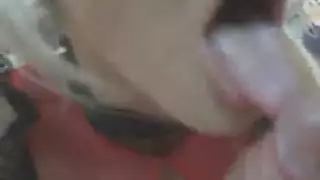الروب الابيض والنظاره