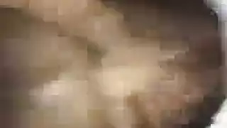 تخصيب في وضح النهار: سر حار بين الرجل الأسمر والصديقة