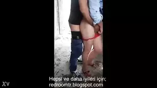 خيال إباحي علني: رجل تركي يهيمن على امرأة محجبة في الموقع