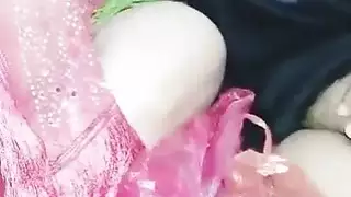 مشهد إباحي: فتاة عربية ساخنة بمؤخرة ضخمة تمارس الجنس بوضعية الكلب