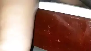 عمل شرجي صارخ يؤدي إلى هزة جماع متفجرة مع تدفق السائل