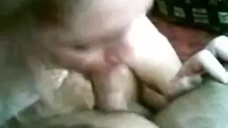 فتاة عربية تبلع قضيبًا بعمق وتتعرض لنكاح قوي في مؤخرتها الكبيرة