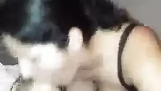 سمراء يائسة تمارس الجنس مع مدربها الساخن في النادي نهاراً