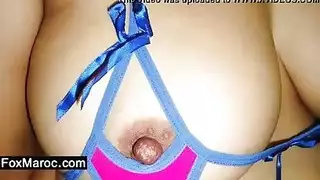 بزول مصري يقيس حليب