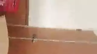 بلا مال، لا مشكلة: الشقراء تحب القذف الشرجي