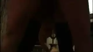 مدمنة الجنس العابر الشقراء تخفي عملها السري كعارضة