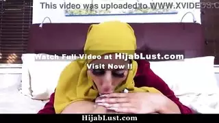 من المرونة إلى الجماع: المدرب يملأ الفتاة العربية بالسائل المنوي