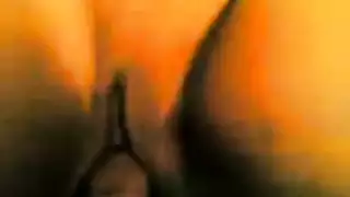 شاب يمارس الحسن مع حصان