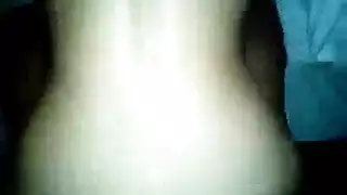 شقراء بريئة تحب الجنس المزدوج العلني للهواة